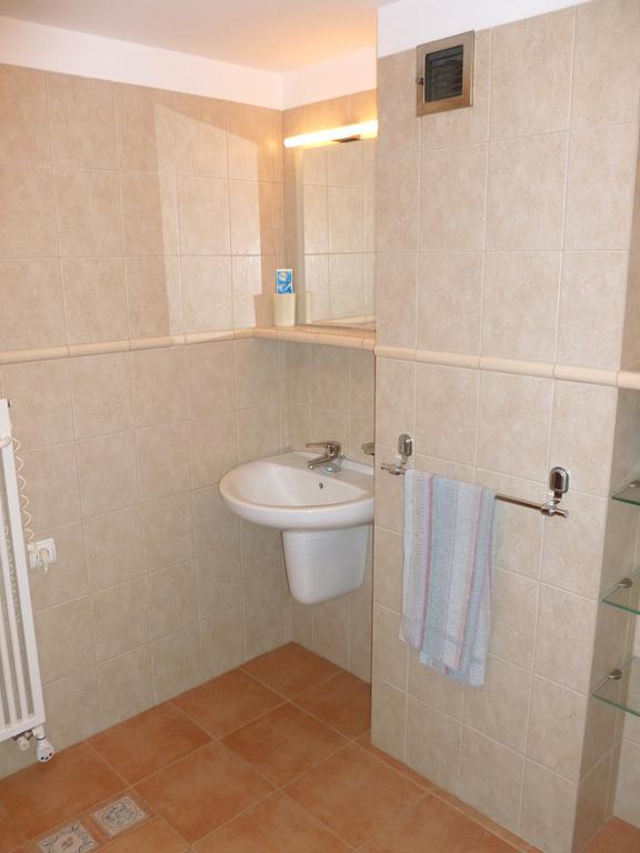 Apartament Tuwima 17 ชวีโนวิชแจ ภายนอก รูปภาพ